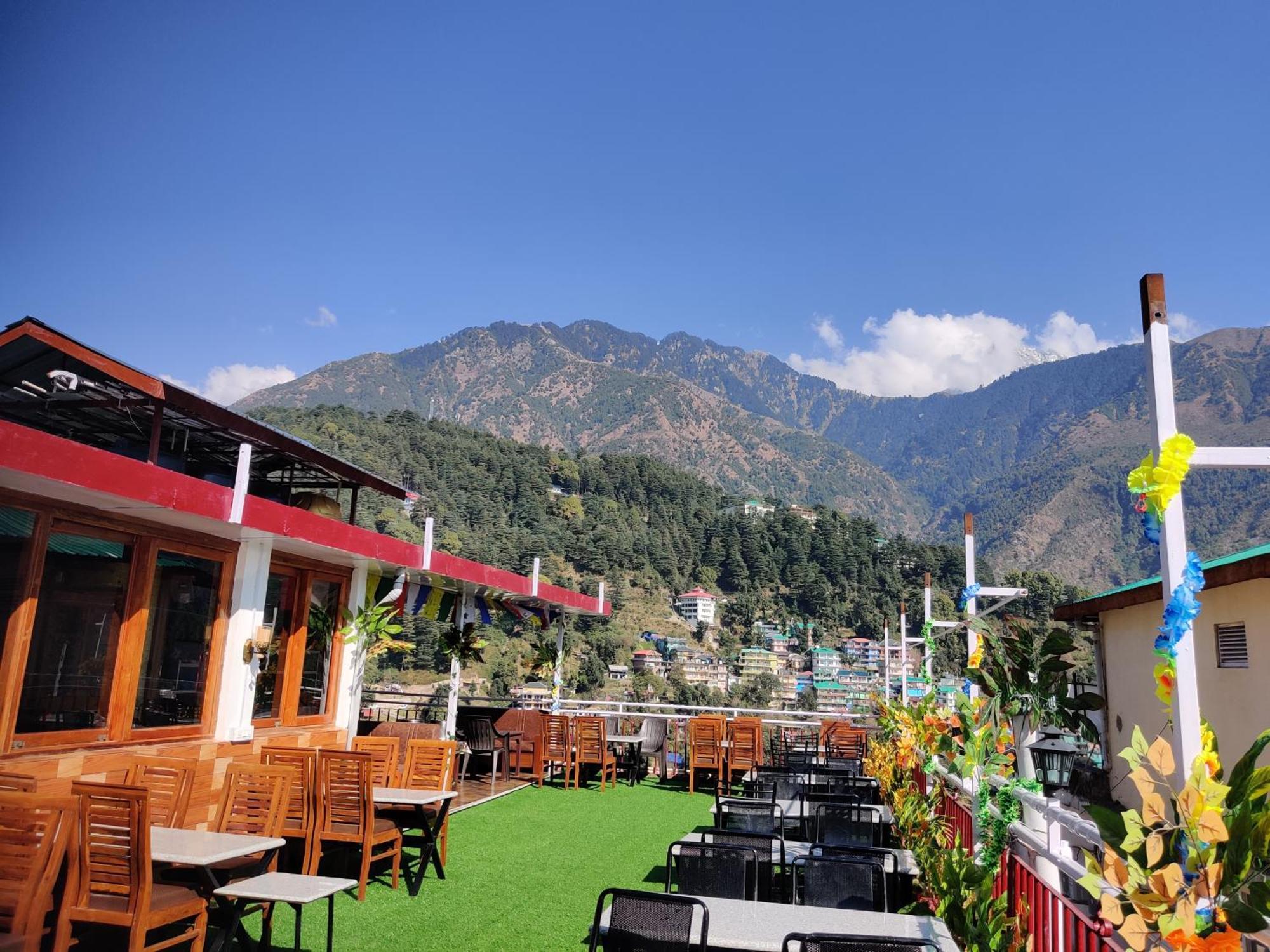 Hotel Akash - Luxury Hotel In Mcleodganj McLeod Ganj Exteriör bild