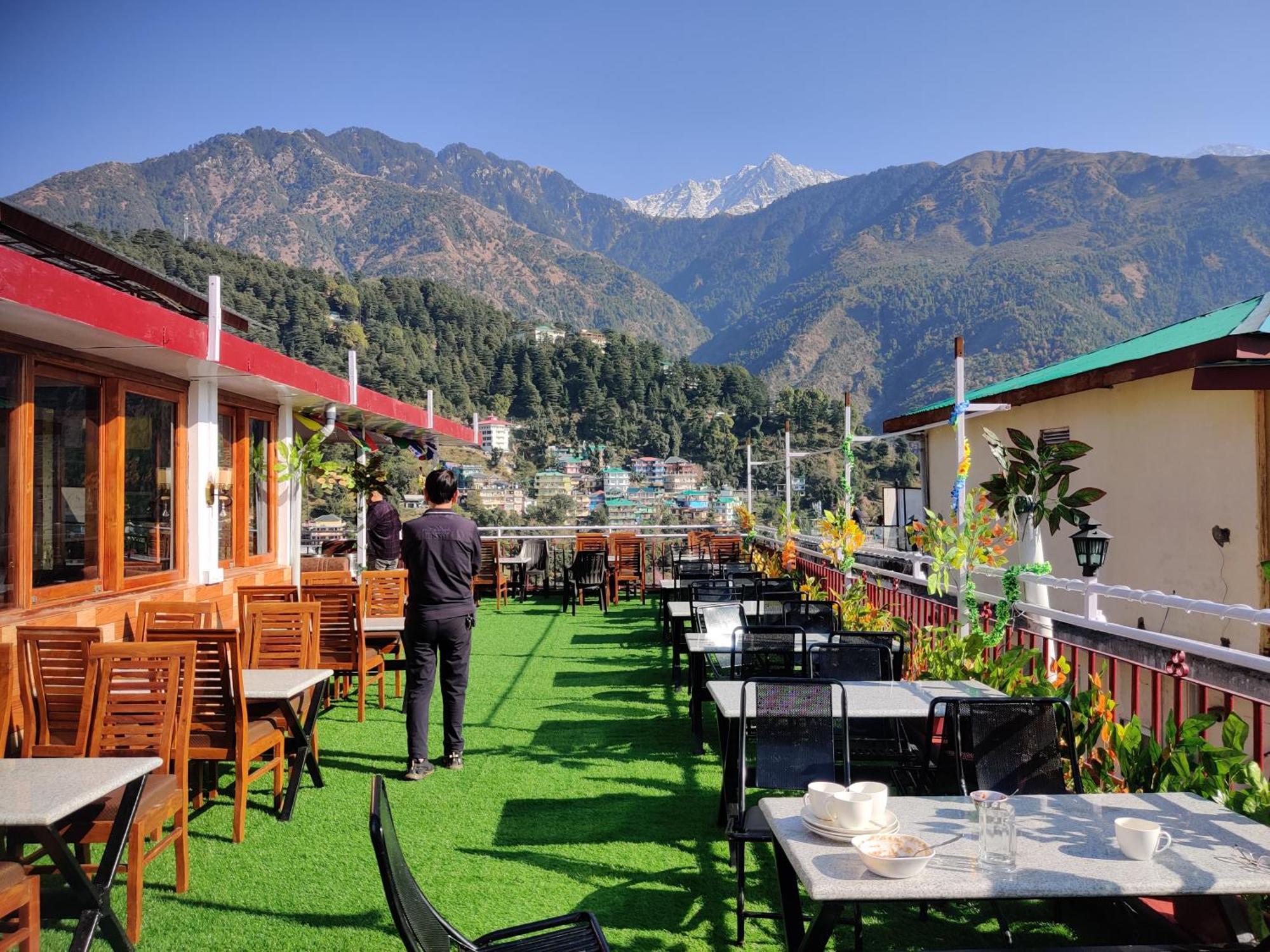 Hotel Akash - Luxury Hotel In Mcleodganj McLeod Ganj Exteriör bild